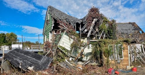 Peter Crippen house. Deconstruction of the Crippen House