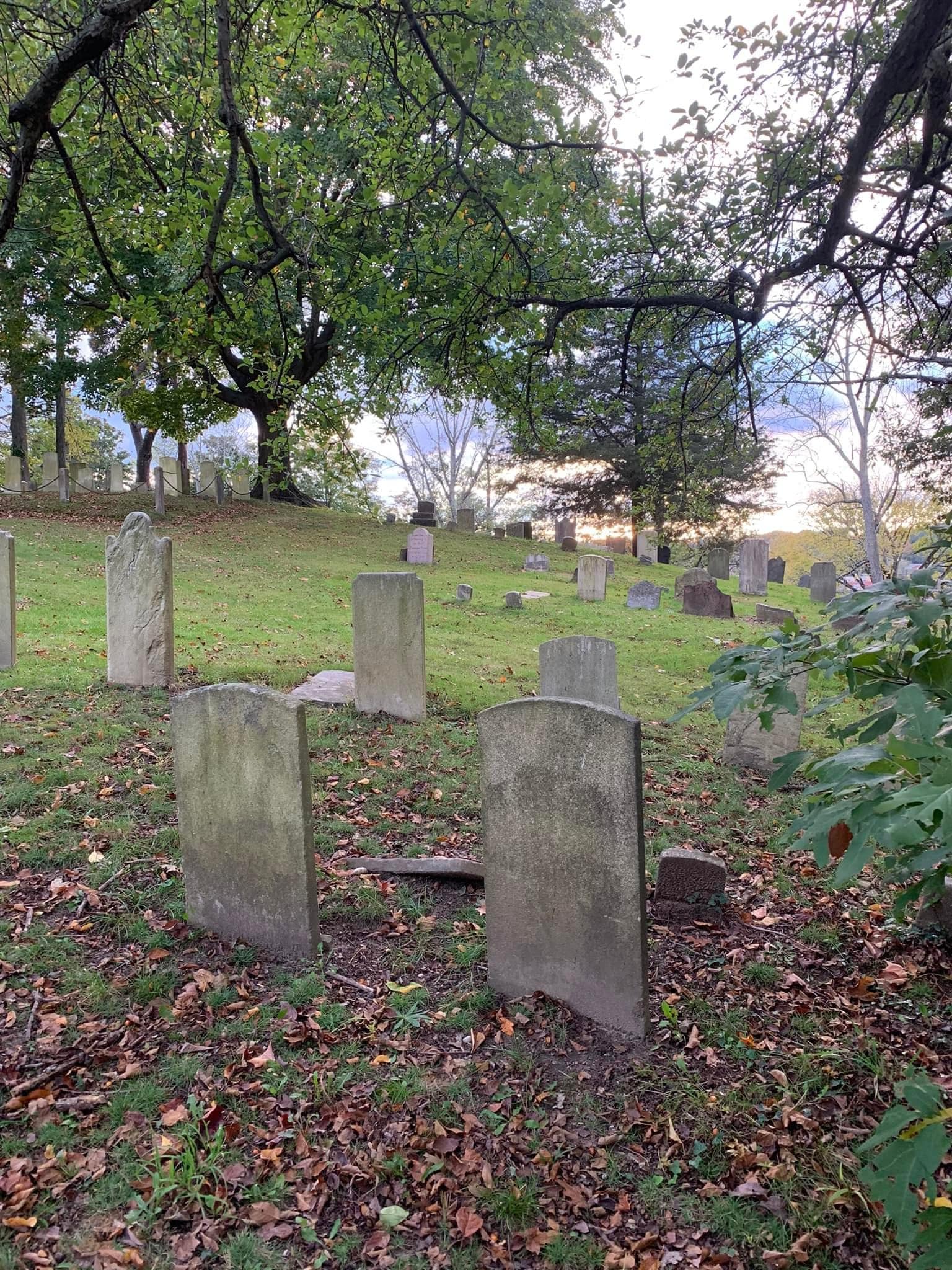 Long Island Graveyards and Cemeteries - FREE