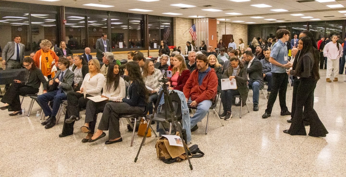 Attendees. Half Hollow Hills PTA Meet The Candidate